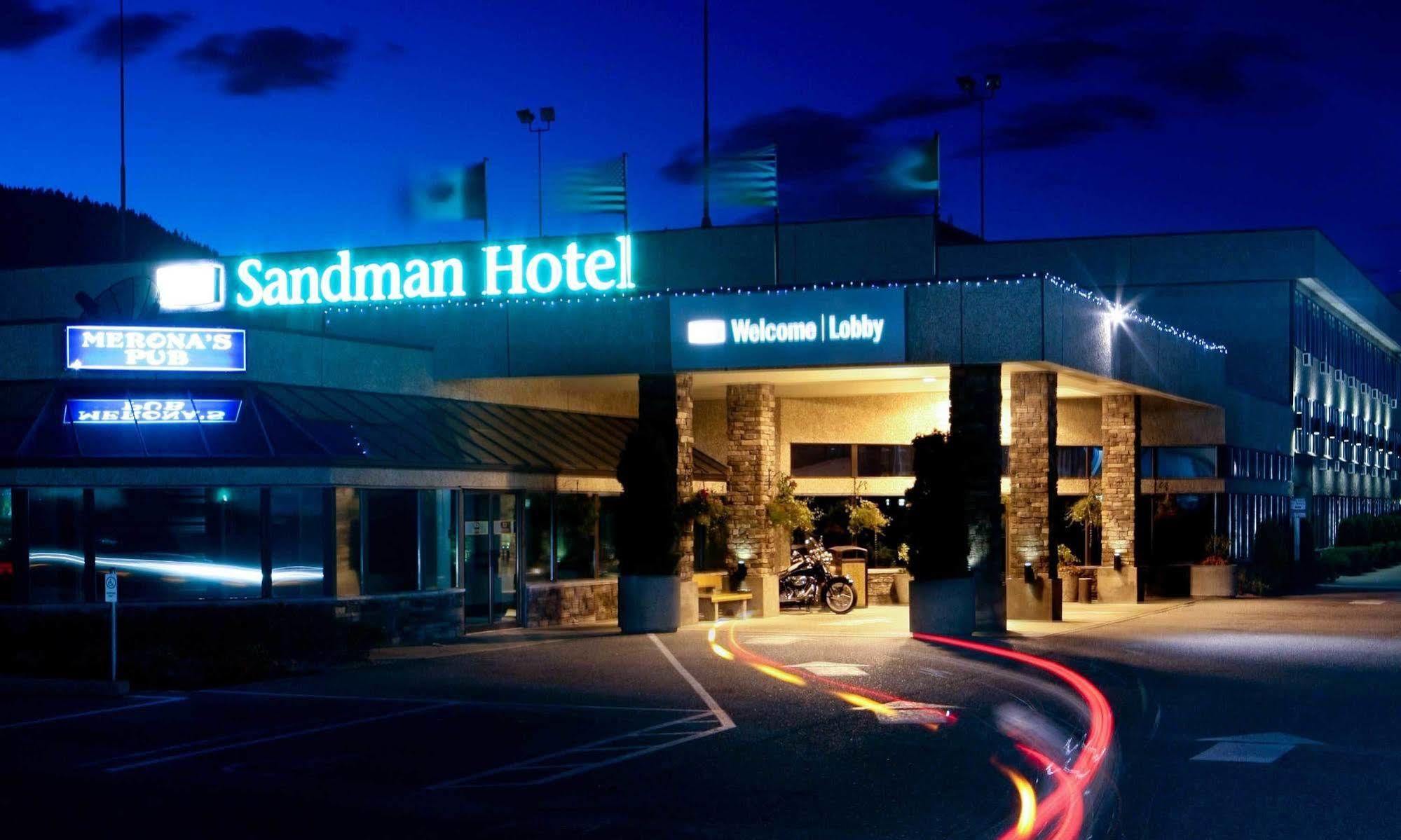 Sandman Hotel Пентиктон Экстерьер фото